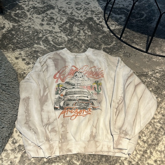 Buckle Women’s Crewneck - Picture 1 of 2